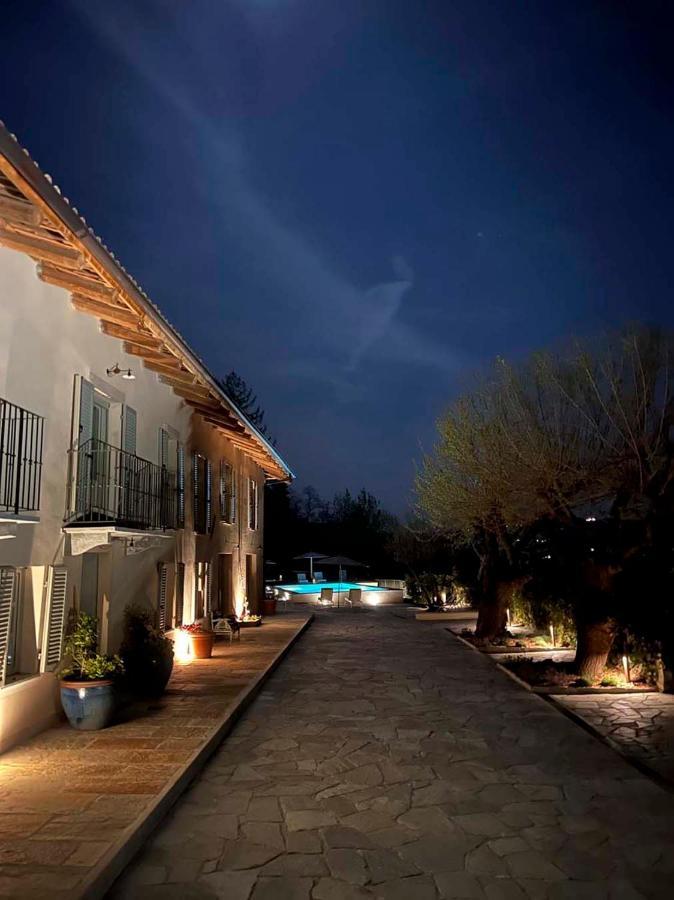 Calosso Villa Giara מראה חיצוני תמונה